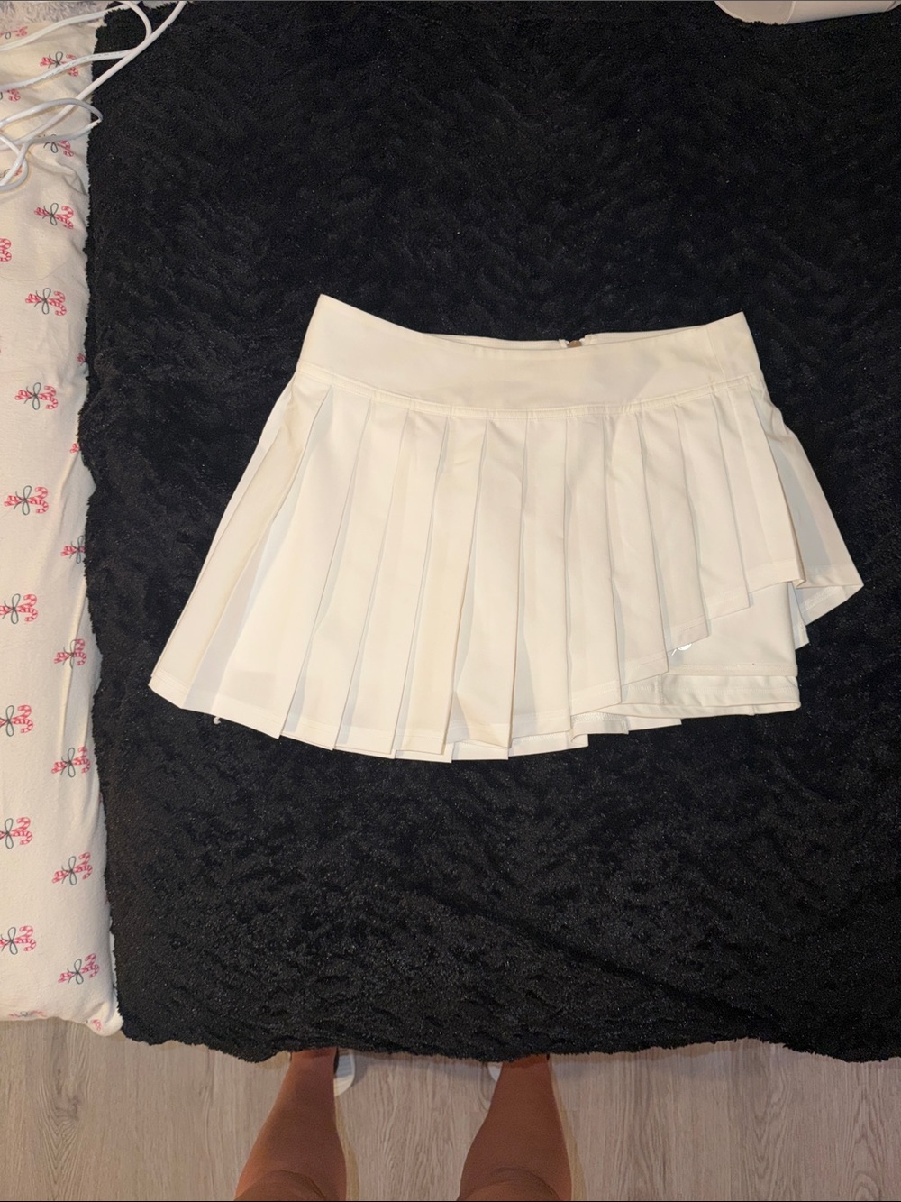 Women's White Pleated Mini Skirt